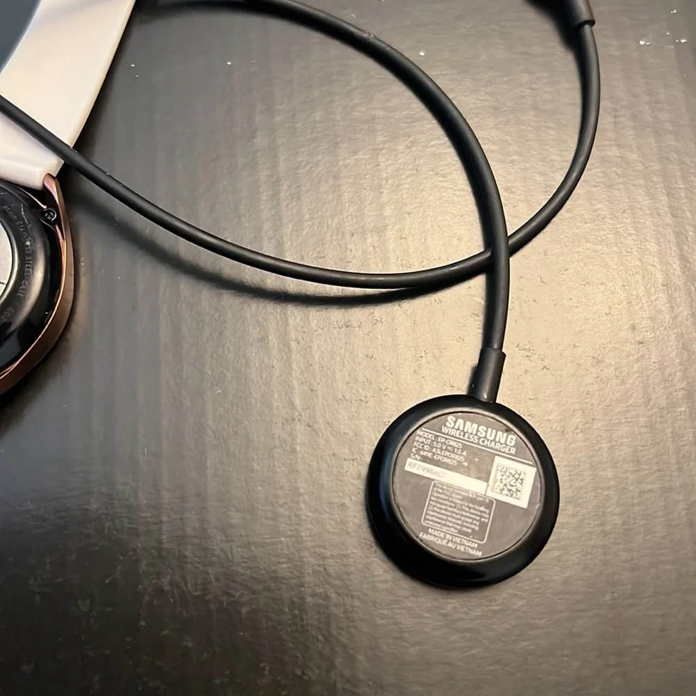 Samsung Galaxy 3 41mm W\charger and new band